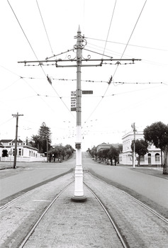 11147.4d Overhead Pole, wires and tram stop sign; and end of section sign, in View Street