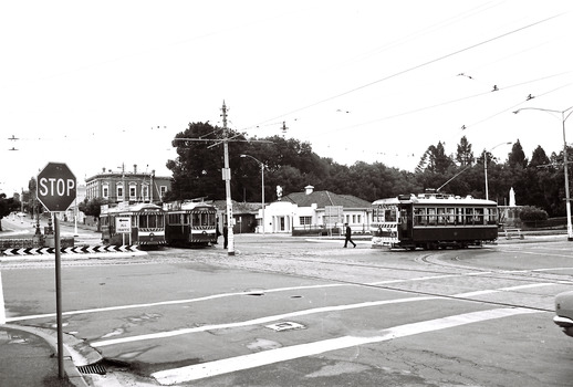 11147.4e Quarry Hill, Eaglehawk and Golden Square Trams meeting at the Fountain, Charing Cross