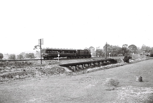 11147.5t Train heading from the Swan Hill direction to Bendigo off the Finn Street crossing