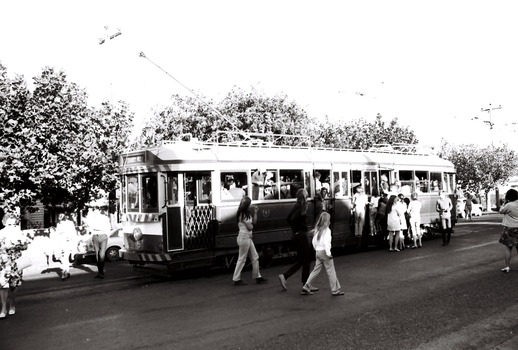 11147.6m The Quarry Hill tram at the terminus at the Cemetery gates picking up passengers