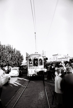 11147.6p Tram and large crown in front of the Eaglehawk Town Hall