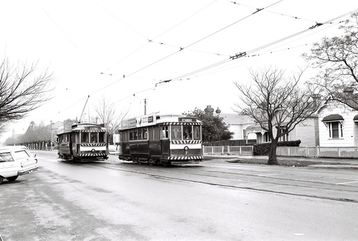 11147.7d No 7 to North Bendigo in Mcrae Street passes No 21 to Golden Square on the loop