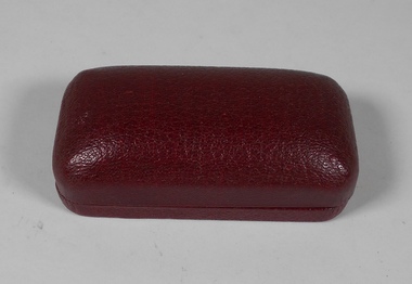 Functional object - Bourke Collection: Watch Case, 6.1.1950