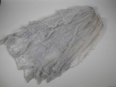 Textile - Bourke Collection: Bridal veil, 01.06.1950