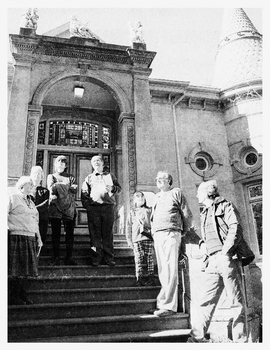 Black and White Photo of Fortuna tour guide Mal Fosters with another curious group visiting Fortuna