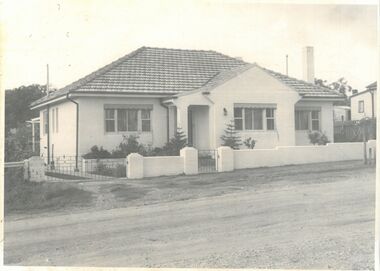 Photograph - Jack Lockett Collection: 'Retirement in Bendigo', 1950-1970s