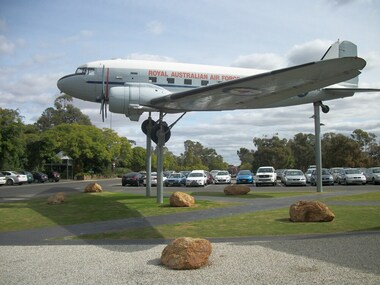 Dakota C-47, Douglas Aircraft Co, 1943