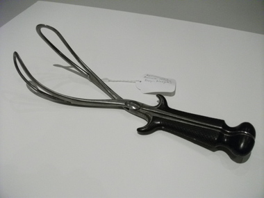 Forceps, Naegele's *DUPLICATE RECORD*