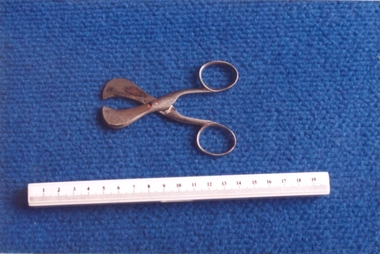 Umbilical cord scissors used by Dr Mitchell Henry O'Sullivan