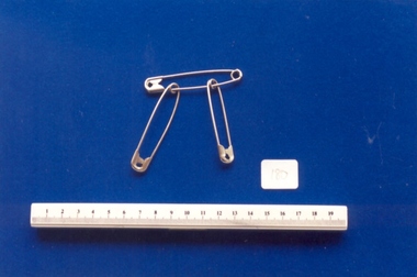 Domestic object - Safety pins used by Dr Mitchell Henry O'Sullivan, c. 1930-1960