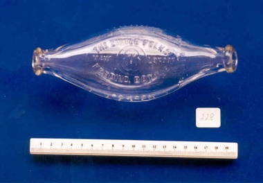 'The Little Folks' Feeding Bottle, Maw, c. 1895 - 1910