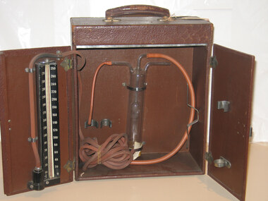 Tubal insufflator associated with Dr Lorna Lloyd-Green, c1919