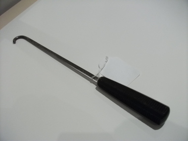 Blunt hook