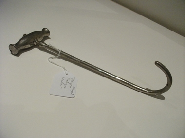 Blunt hook
