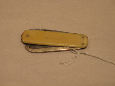 Knife, pocket, c1982