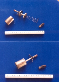 Insufflator associated with midwife Mary Howlett, c. 1866 - 1920, Becton Dickson & Co
