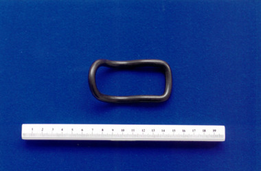 Hodges-style pessary associated with Dr Frank Forster