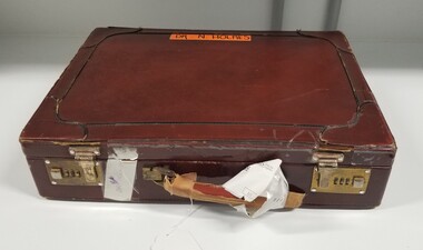 Equipment - Medical case used by Dr Noel Clarkson Holmes, c. 1960s