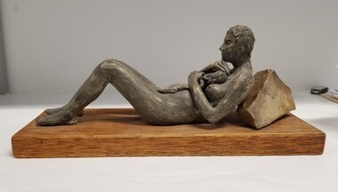 Decorative object - Statue of a mother reclining with a newborn bavy, Victoria Chancellor (nee Simcock)