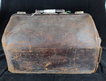 Equipment - Medical bag used by Dr Henry St Clair Fordyce