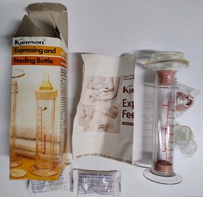 Kaneson expressing and feeding bottle