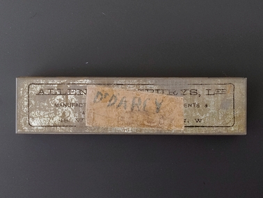Equipment - Tin of surgical scalpels associated with Dame Constance D'arcy, Allen & Hanburys, England