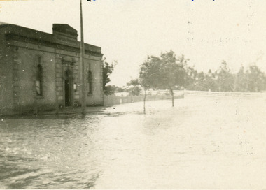1909 Flood waters lapping at the door of Charlton Mechanics Institute.

