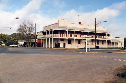 Two storey pub named the Vale of Avoca. Veranda all round with balcony.