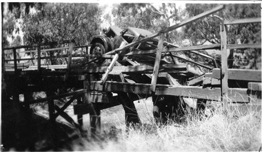 Photograph - Truck Crash, Charlton 1951