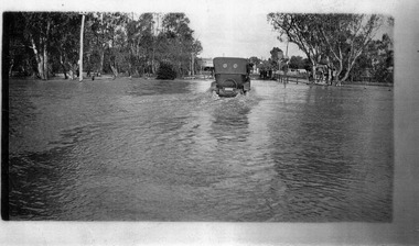 Photograph - 1923 Flood in Charlton
