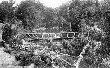 Photograph - Charlton Weir 1920