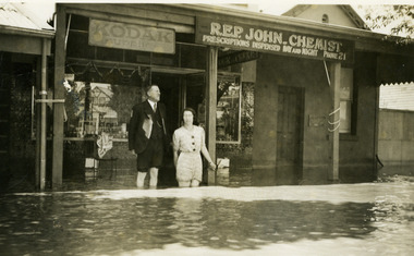 Photograph - 1939 flood in Charlton