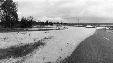 Photograph - 1973 flood waters at Wooroonook, 01/05/2008