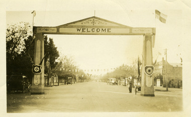 Photograph - 1926 sepia photo of "Back to Charlton"