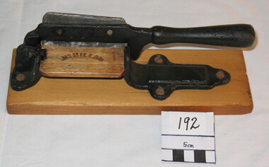 Tobacco Cutter