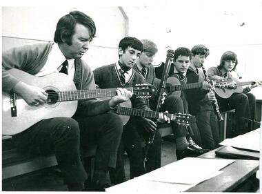 Photograph: CTC Guitar class 1971 with teacher Bob Tate, as a student, Photograph: CTC Guitar class 1971 with teacher Bob Tate as a student