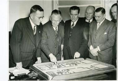 Photograph: CTS 1950 Electrical Trades Building deputation