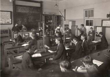 Photograph: CTS Physics class c1920s