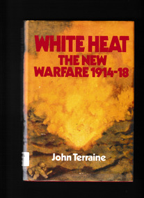 Book, Book club associates London, White heat : the new warfare 1914-1918, 1982