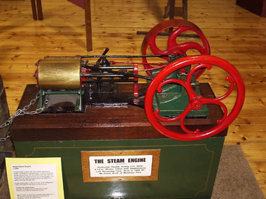 Model Steam Engine