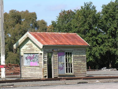 Photograph - Colour, Clare Gervasoni, Ballarat Railway Station Weighbridge, 2011, 27/03/2011