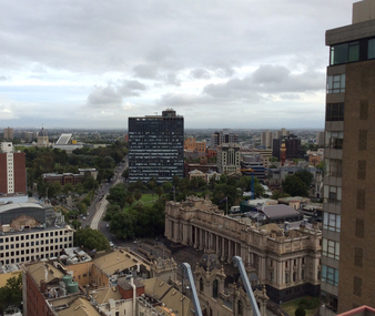 Photograph - Colour, Ann Gervasoni, Melbourne Towards Parliament House, 2015, 04/02/2015