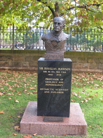 Photograph - Colour, Clare Gervasoni, Sir Douglas Mawson, 26/05/2013