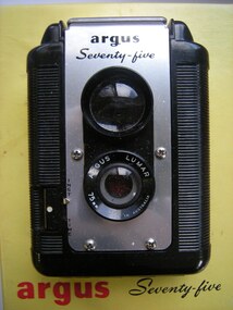 Argus camera with box owned by Dr Harry Jenkins