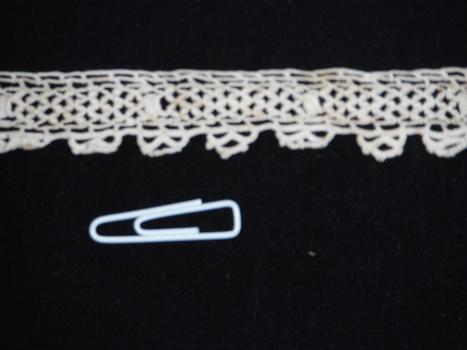 detail of length of lace trim