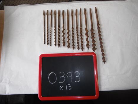 Set of thirteen auger bits pictured here includes two common patterns of twist bits: the ‘Jennings’ double twist pattern; and the ‘Irwin’ single twist pattern. 
