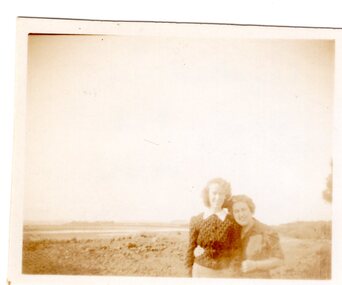 Mum and Me, 1946