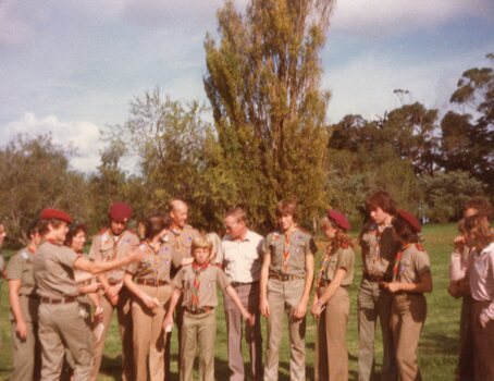 Group photograph of cubs and brownies