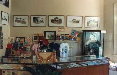 Photograph of Churchill Island Shop