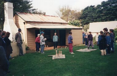 Photograph of lawn games behind Rogers Cottages